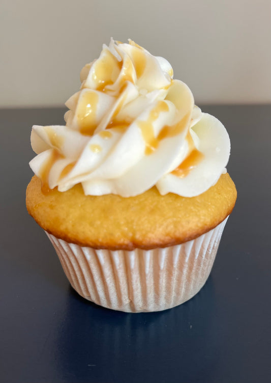 Salted Caramel - A caramel cake with caramel buttercream icing and caramel drizzle sprinkled with sea salt. Speciality option - filled with icing or caramel pudding.